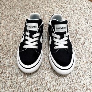 Kids Converse runners - all star running shoes/sneakers - Children’s size 11